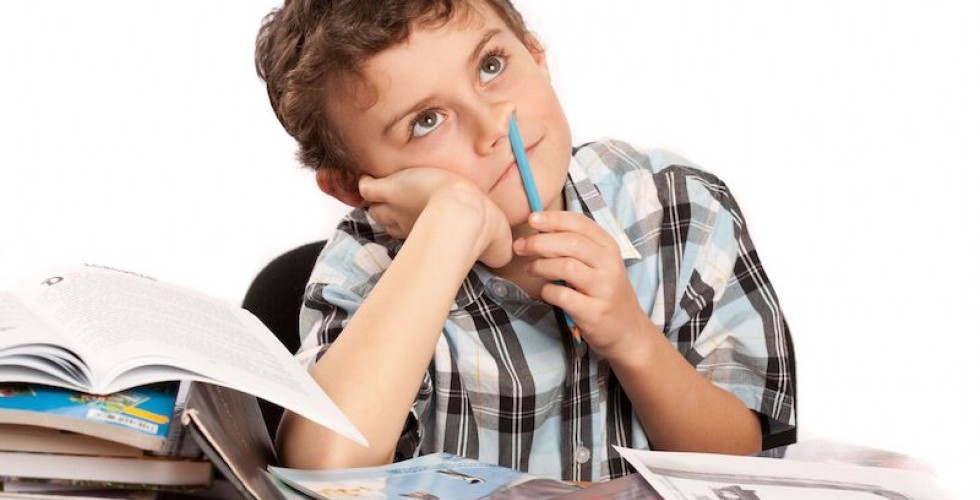 niño con dificultades